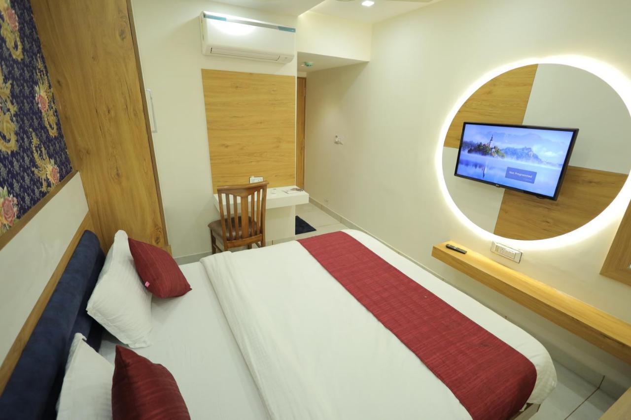 Hotel Rk Fortune Ahmedabad Exterior foto