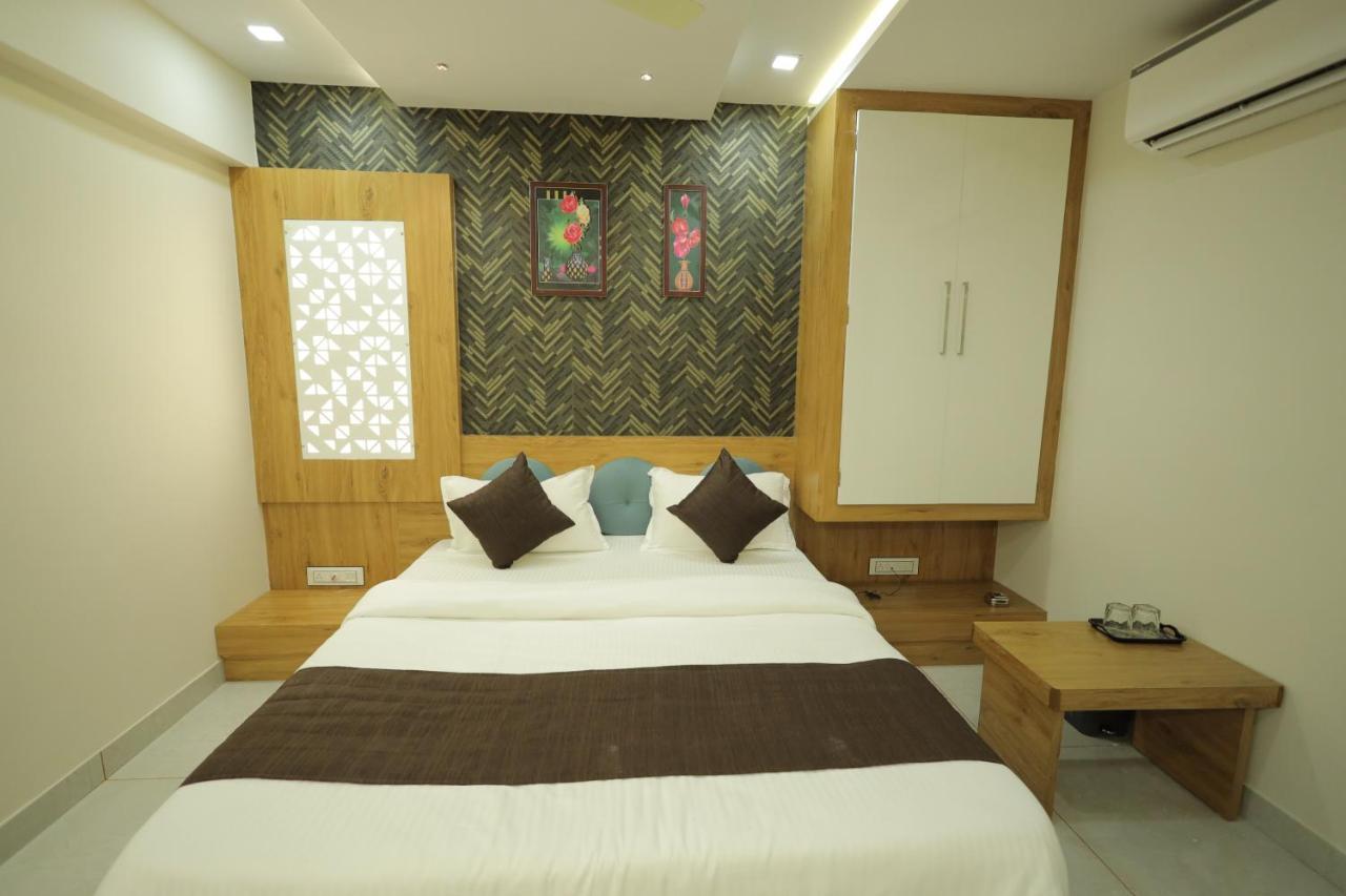 Hotel Rk Fortune Ahmedabad Exterior foto