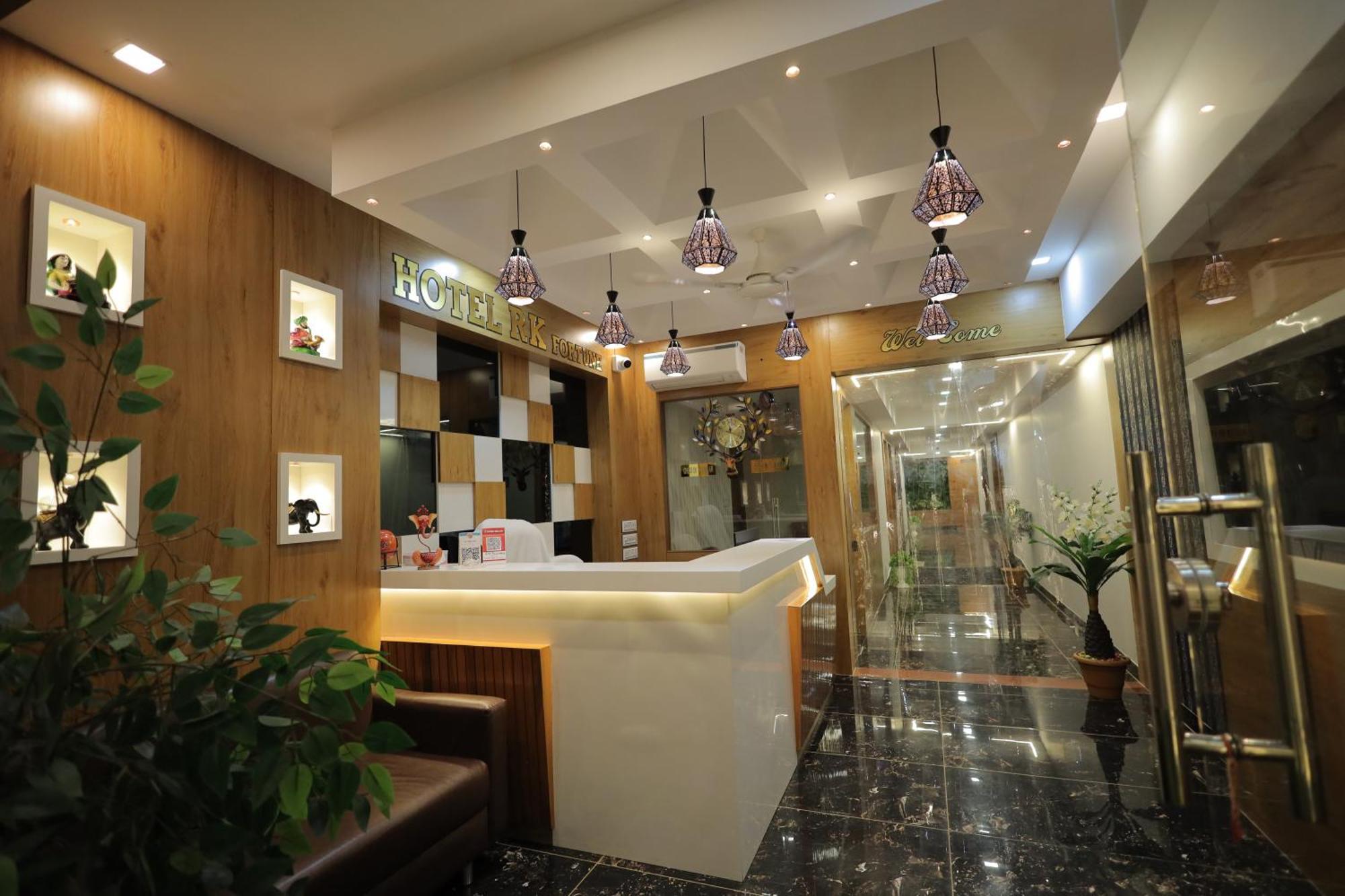 Hotel Rk Fortune Ahmedabad Exterior foto